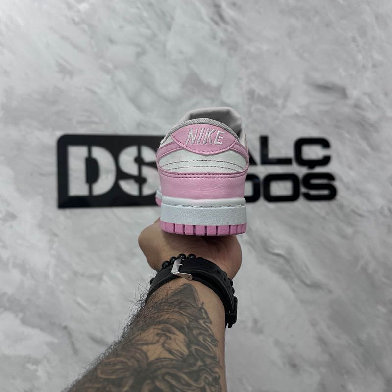 Dunk Low SB Rosa