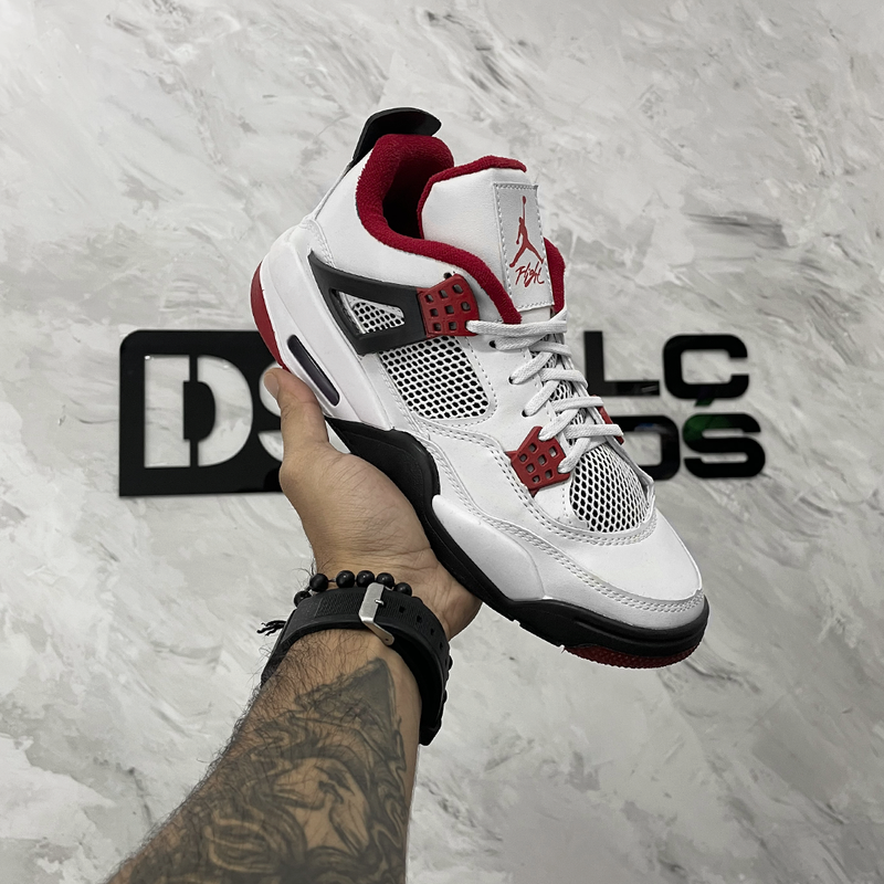 Air Jordan 4 Retro